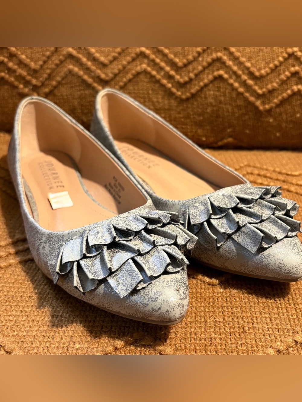 Journee Collection Silver Metallic Ruffle Pointed Flats